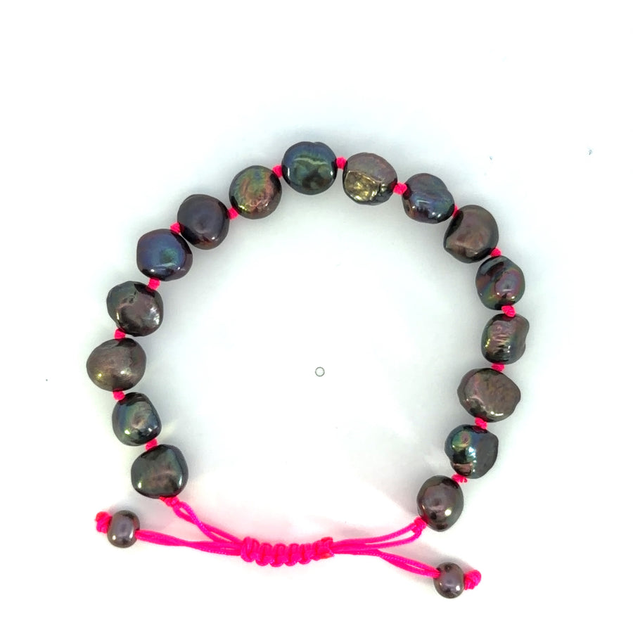 Magenta Knotted Macrame Dark Steam Bun Pearl Bracelet